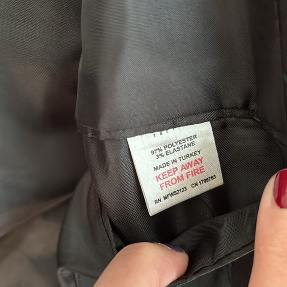 Bolongaro Trevor Skinny Fit Blazer  Black with green Florals  Size 38 - Picture 7 of 10